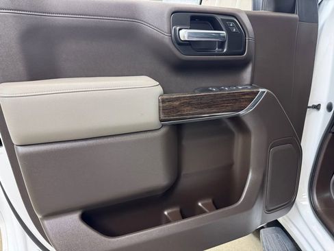 Used 2020 GMC Sierra 1500 SLE w/ SLE Value Package image 11