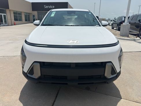 New 2026 Hyundai Kona SE AWD/4WD image 8