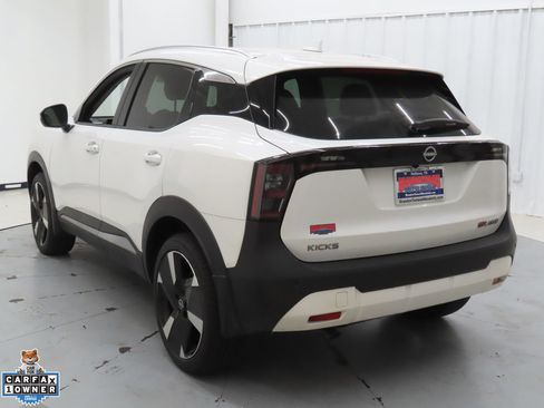 Used 2025 Nissan Kicks SR AWD/4WD image 6