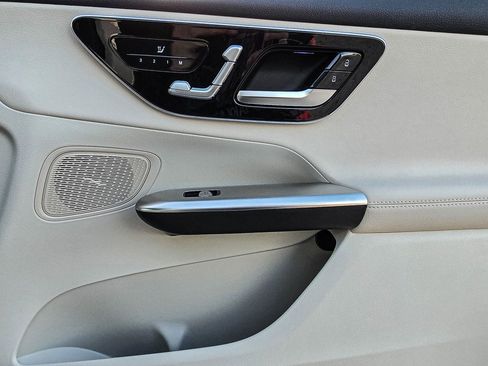 New 2025 Mercedes-Benz GLC 300 4MATIC image 34