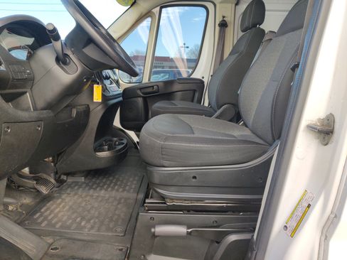 Used 2018 RAM ProMaster 2500 w/ Interior Convenience Group image 18