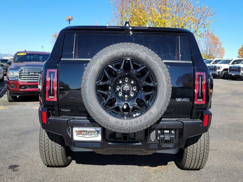 New 2026 GMC Hummer EV SUV w/ LPO, Dark Essentials Package AWD/4WD image 10
