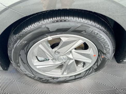 New 2026 Hyundai Elantra SE image 28