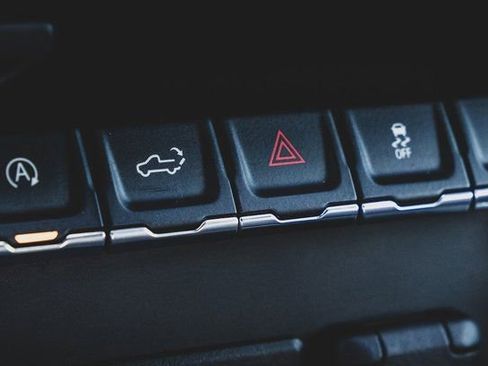 Used 2020 Chevrolet Silverado 1500 LT Trail Boss image 15