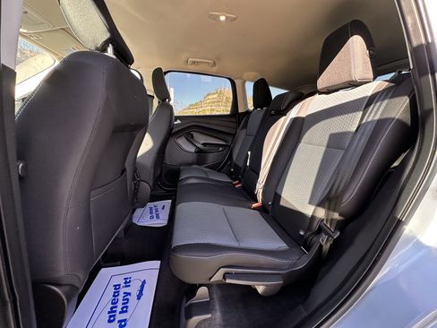 Used 2019 Ford Escape SE image 21