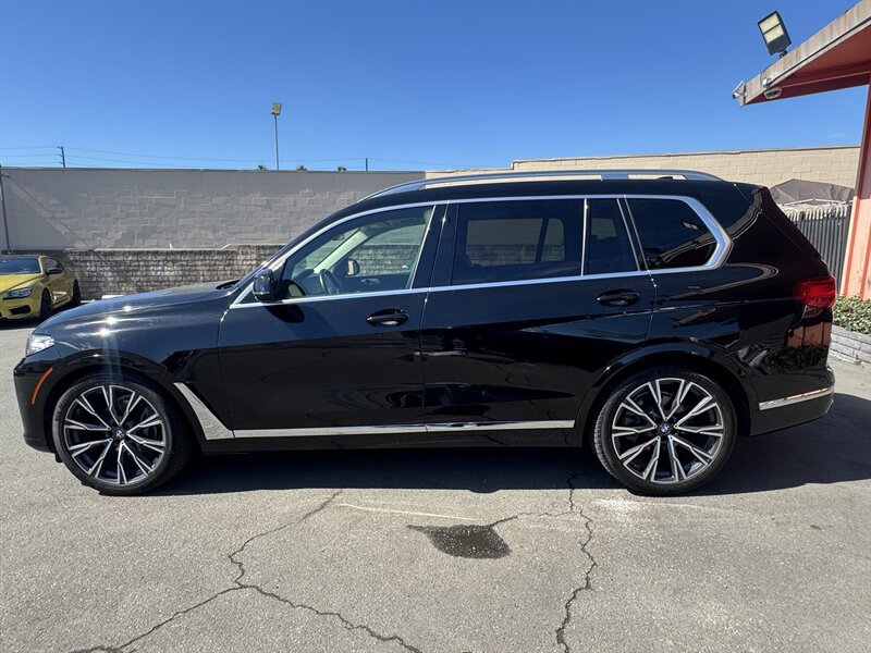 Used 2020 BMW X7 xDrive40i w/ Premium Package AWD/4WD image 9