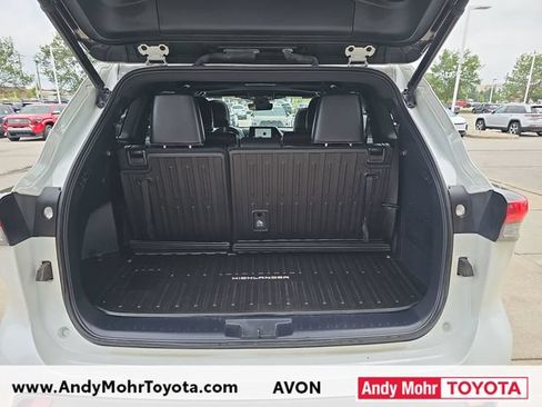 Used 2023 Toyota Highlander XSE AWD/4WD image 32