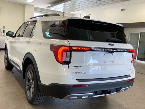 New 2025 Ford Explorer Active w/ Active Comfort Package image 5