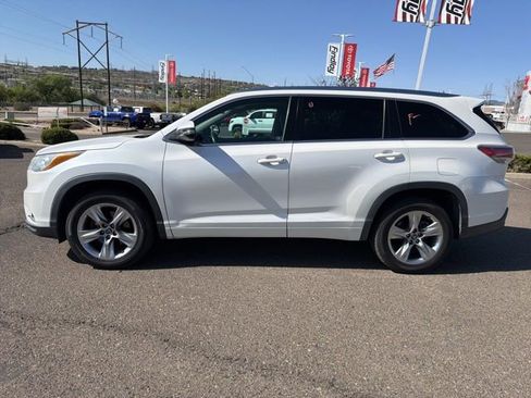 Used 2016 Toyota Highlander Limited w/ Driver Technology Package image 4