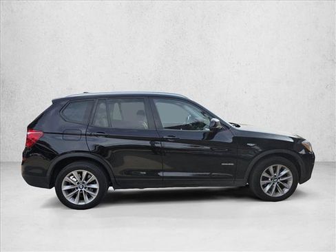 Used 2017 BMW X3 sDrive28i image 4