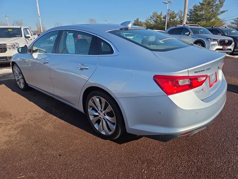 Used 2017 Chevrolet Malibu Premier w/ Premier Sun and Wheel Package image 5
