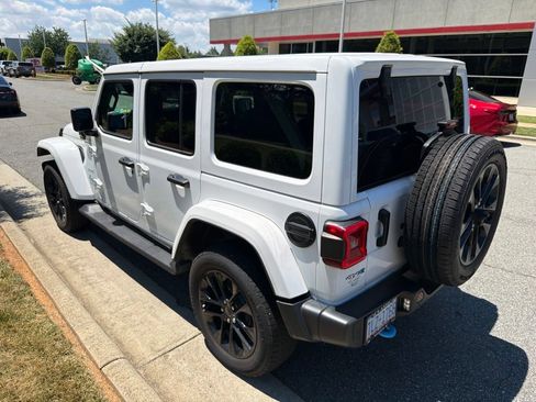 Used 2024 Jeep Wrangler Unlimited Sahara w/ Safety Group AWD/4WD image 6