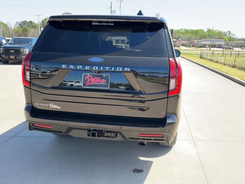 Used 2025 Ford Expedition Active image 7