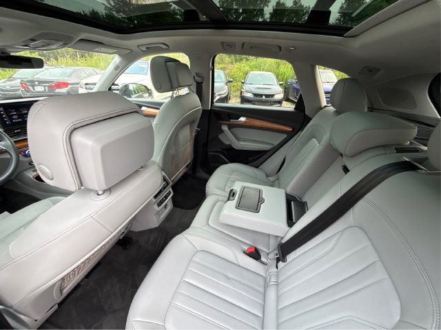Used 2021 Audi Q5 2.0T Premium Plus w/ Premium Plus Package AWD/4WD image 39