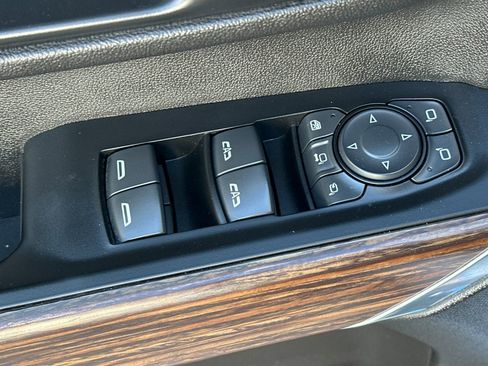 Used 2022 Chevrolet Silverado 2500 High Country w/ Z71 Off-Road Package image 12