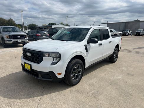 New 2025 Ford Maverick XLT FWD image 7