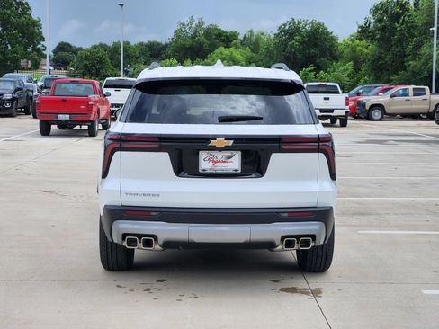 New 2026 Chevrolet Traverse LT FWD image 8