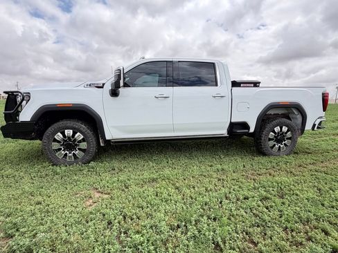 Used 2024 GMC Sierra 2500 Denali w/ Denali Reserve Package AWD/4WD image 10