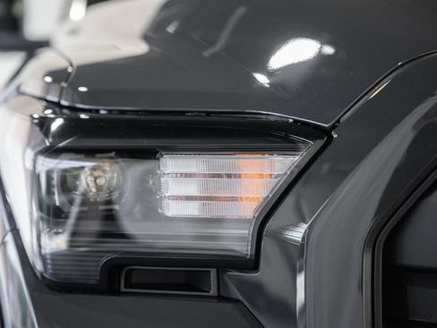 New 2026 Toyota 4Runner SR5 RWD image 10