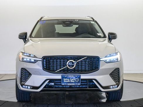 Certified 2023 Volvo XC60 B5 Ultimate w/ Climate Package FWD image 7