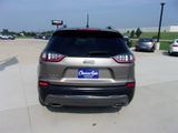 Used 2019 Jeep Cherokee Limited image 4