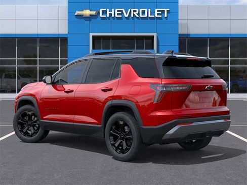 New 2026 Chevrolet Equinox LT image 3