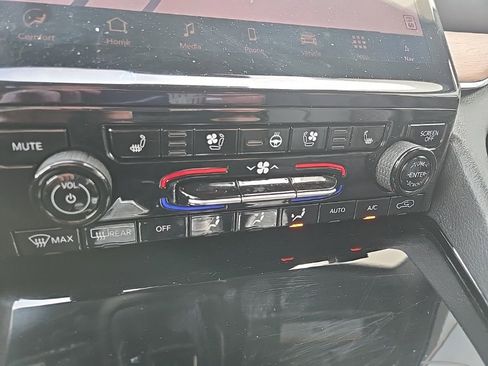 Used 2025 Jeep Grand Cherokee Summit image 60