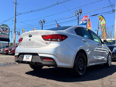 Used 2019 Kia Rio S image 9