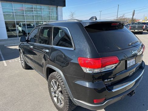 Used 2018 Jeep Grand Cherokee Limited image 12