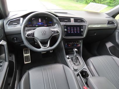 Used 2024 Volkswagen Tiguan SE R-Line