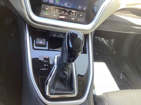 Used 2023 Subaru Outback Limited XT AWD/4WD image 18