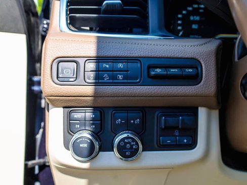 Used 2023 GMC Yukon Denali w/ Max Trailering Package AWD/4WD image 16