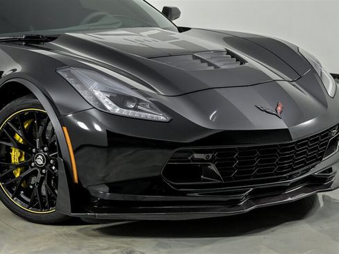 Used 2016 Chevrolet Corvette Z06 w/ C7.r Special Edition RWD image 2
