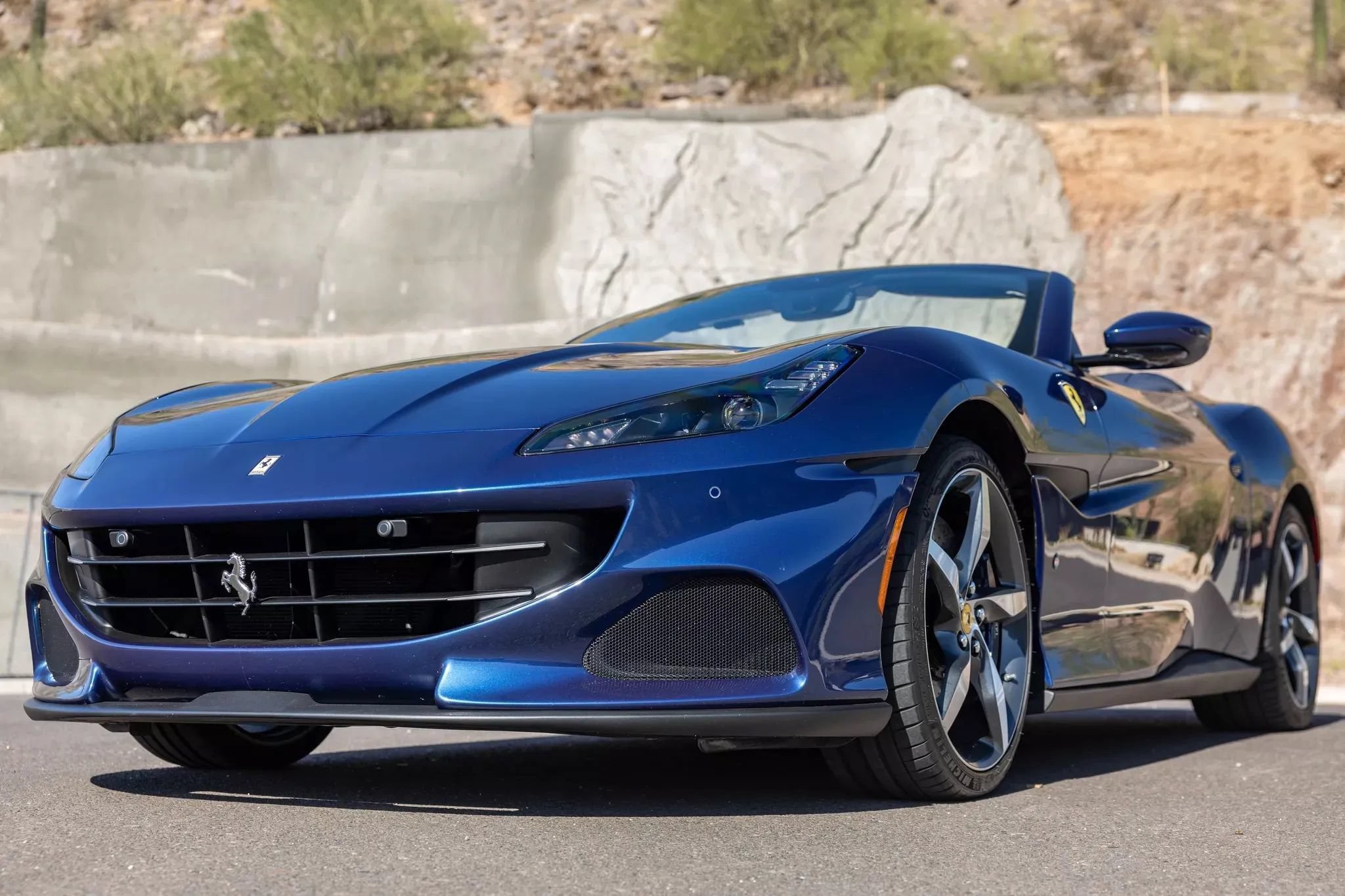 Used 2023 Ferrari Portofino M RWD image 9