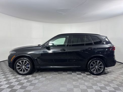 Used 2024 BMW X5 xDrive40i w/ M Sport Package image 8
