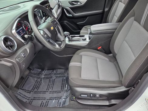 Used 2025 Chevrolet Blazer LT FWD image 7