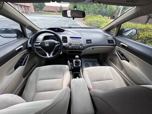 Used 2010 Honda Civic LX image 9