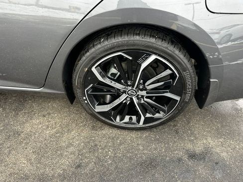 New 2025 Nissan Altima 2.5 SR w/ SR Premium Package image 34