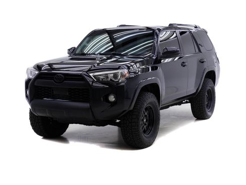 Used 2020 Toyota 4Runner TRD Off-Road Premium w/ Moonroof Package AWD/4WD image 1