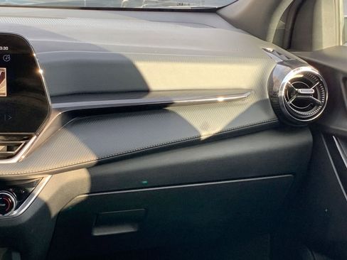 Used 2025 Chevrolet Equinox LT image 34