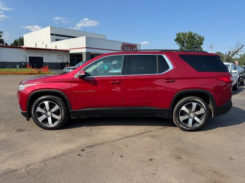 Used 2021 Chevrolet Traverse LT AWD/4WD image 2