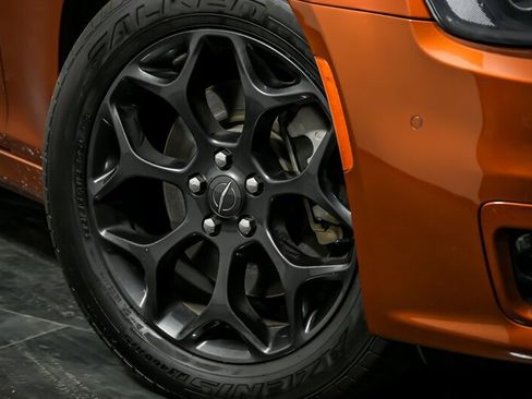 Used 2021 Chrysler 300 Touring L image 3