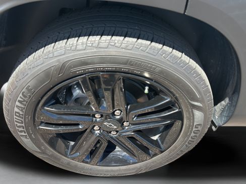 Used 2024 Chevrolet Trax ACTIV w/ Sunroof Package FWD image 19