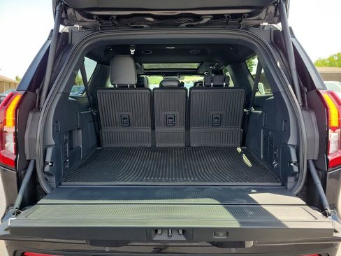 New 2026 Ford Expedition Max Platinum w/ Stealth Performance Package AWD/4WD image 10