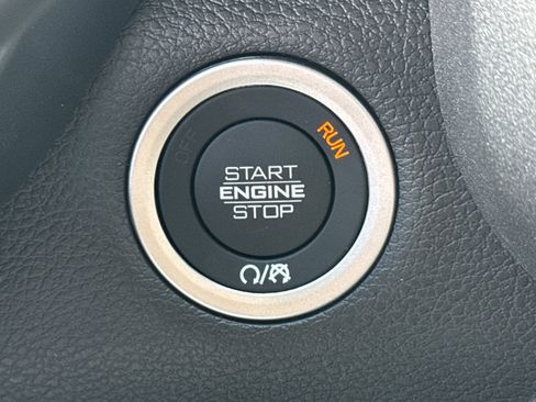 New 2026 RAM 2500 Tradesman w/ Chrome Appearance Group AWD/4WD image 21