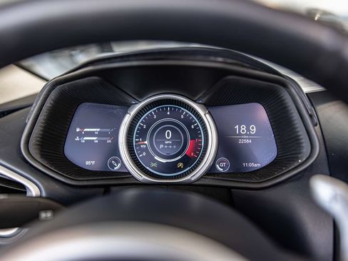 Used 2019 Aston Martin DB11 Volante RWD image 23