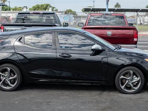 Used 2020 Hyundai Veloster 2.0 FWD image 6