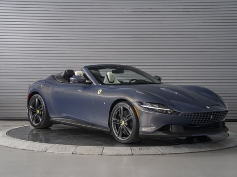 Used 2025 Ferrari Roma Spider RWD image 7
