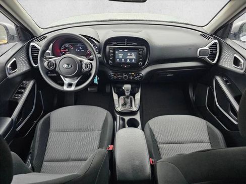 Used 2020 Kia Soul LX image 18