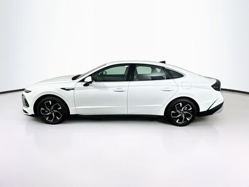 Used 2025 Hyundai Sonata SEL FWD image 4